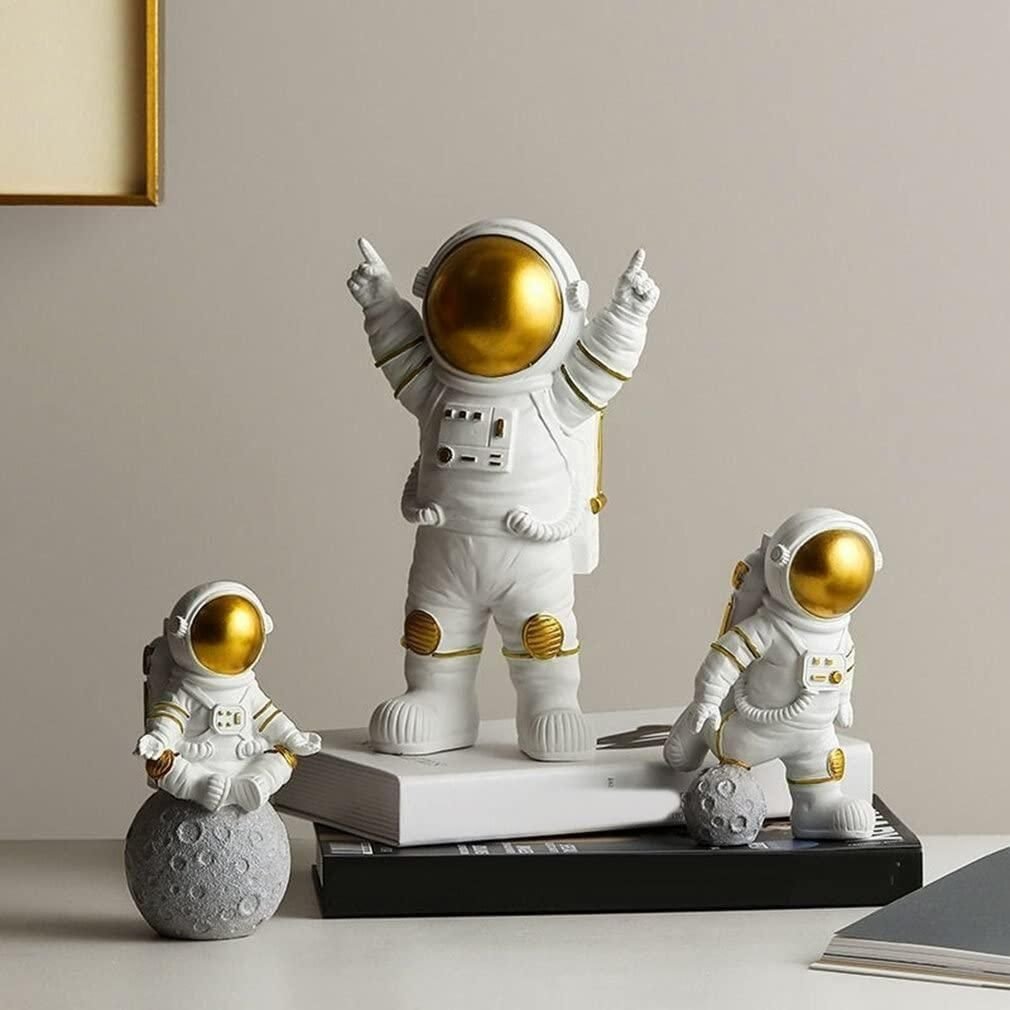 Astronaut Spaceman Statue Ornament Home Office Desktop Figurine Decors Set of 3 – Golden