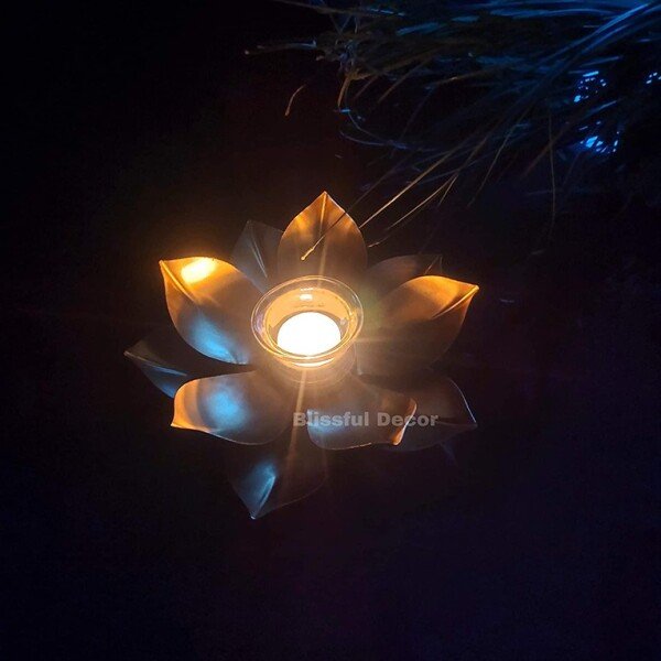 Golden Metal Lotus Shape Tealight Holder with Glass (CS-2385909)