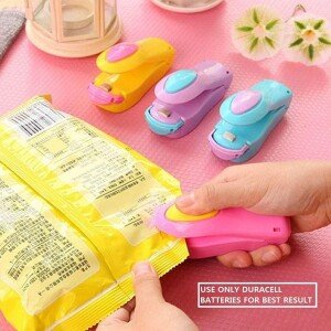 Car Hanging Air Freshener Perfume with Glass bottle of Fragrances (CLS-2388704)