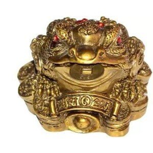 Vastu, Feng Shui, Three Legged Frog Showpiece With Coin For Health, Wealth And Happiness, Decorative Showpiece for Home Decor – 7 cm (CS-2357310)